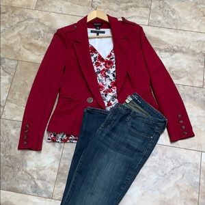 White House black market rose top